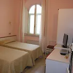 Elba 3*