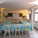 Elba 3*