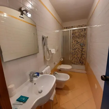 Hotell Elba 3*