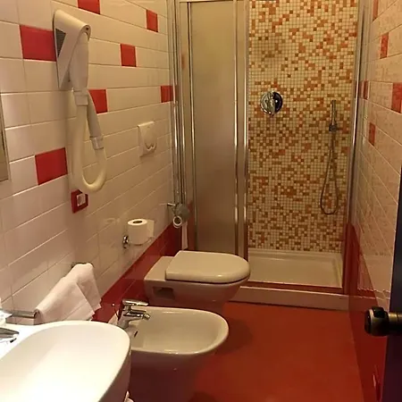 厄尔巴住宿加早餐旅馆 酒店 罗西尼亚诺－索尔瓦伊
