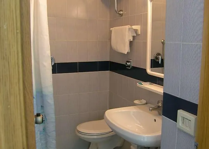 Hotell Elba 3*